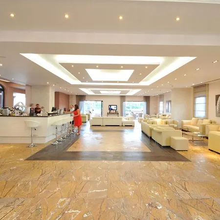 Utopia Resort & Spa