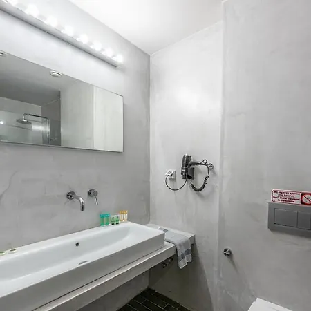 Отель Utopia Resort & Spa 4*