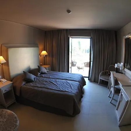 Utopia Resort & Spa 4*