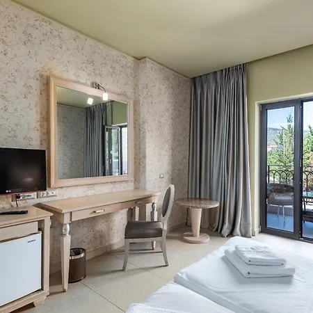 Utopia Resort & Spa 4*