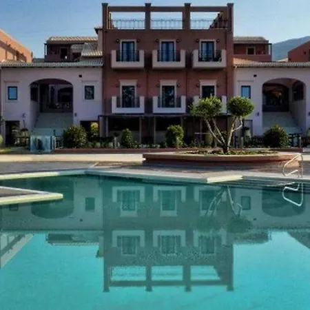 酒店 Utopia Resort & Spa 凯法利尼亚