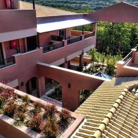 Utopia Resort & Spa 4* 凯法利尼亚