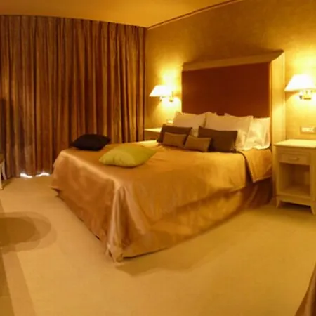Utopia Resort & Spa 4* 凯法利尼亚