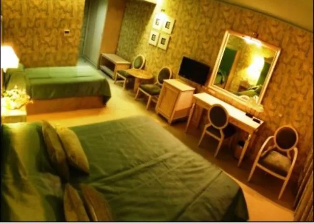 Utopia Resort & Spa 4*